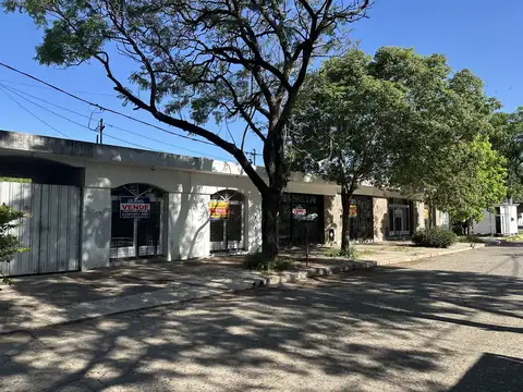 Local en Venta en Centro, Funes