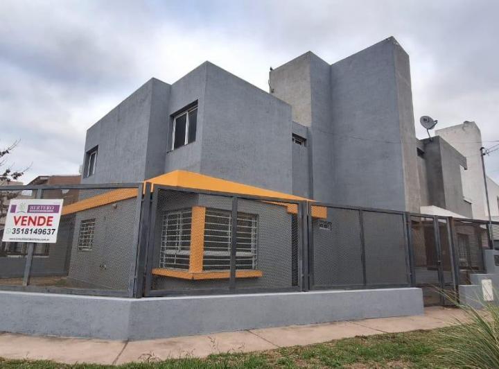 Casa · 120m² · 6 Ambientes · 2 Cocheras
