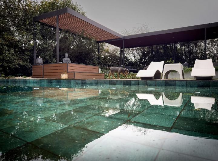 Casa · 551m² · 8 Ambientes · 6 Cocheras
