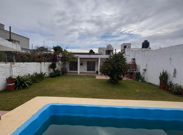 Casa · 155m² · 6 Ambientes
