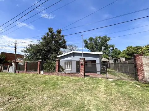 Casa en Alquiler en Perez, Rosario
