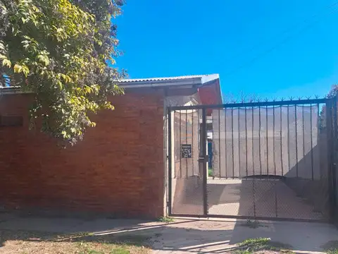 Casa en Alquiler en Pueblo Esther, Rosario