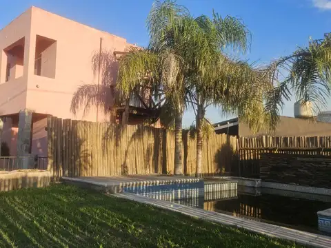 Casa en Alquiler en Roldan, San Lorenzo
