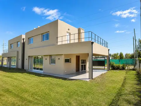 Casa en Alquiler en Roldan, San Lorenzo