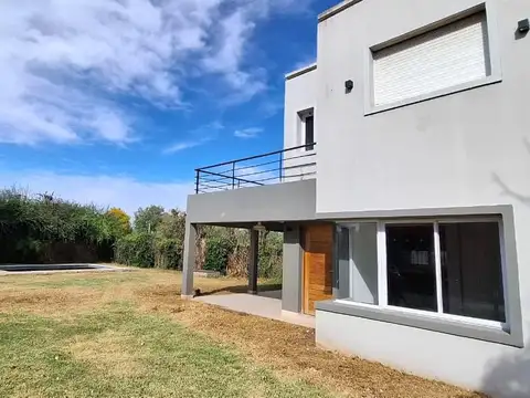 Casa en Alquiler en Funes, Rosario