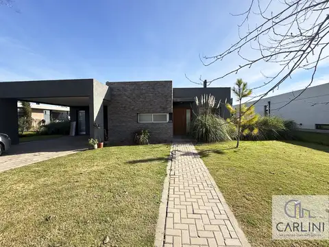Casa en Alquiler en Roldan, San Lorenzo