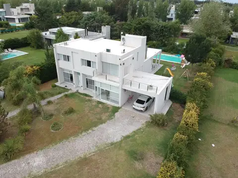 Casa en Alquiler en Puerto Roldan, Countries y Barrios Cerrados en Roldan