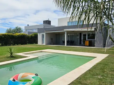Casa en Alquiler en Puerto Roldan, Countries y Barrios Cerrados en Roldan