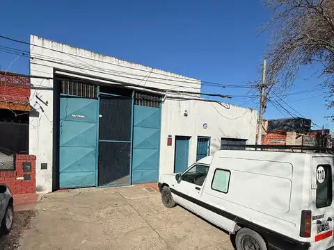 Galpón en Venta en Alberdi, Rosario