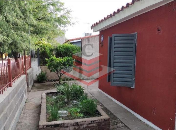 Casa · 91m² · 6 Ambientes · 1 Cochera