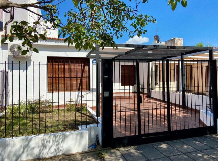 Casa · 205m² · 4 Ambientes · 1 Cochera