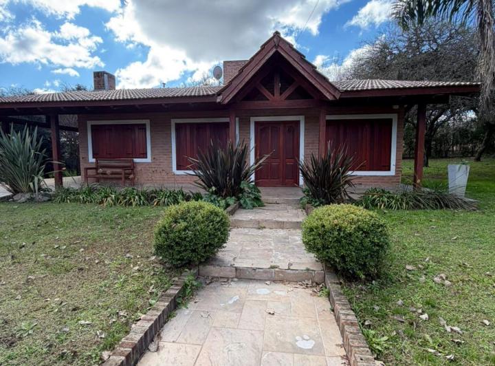Casa · 90m² · 4 Ambientes · 1 Cochera