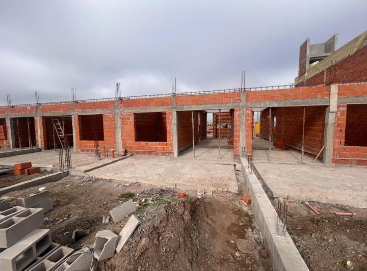 Casa · 70m² · 3 Ambientes · 2 Cocheras