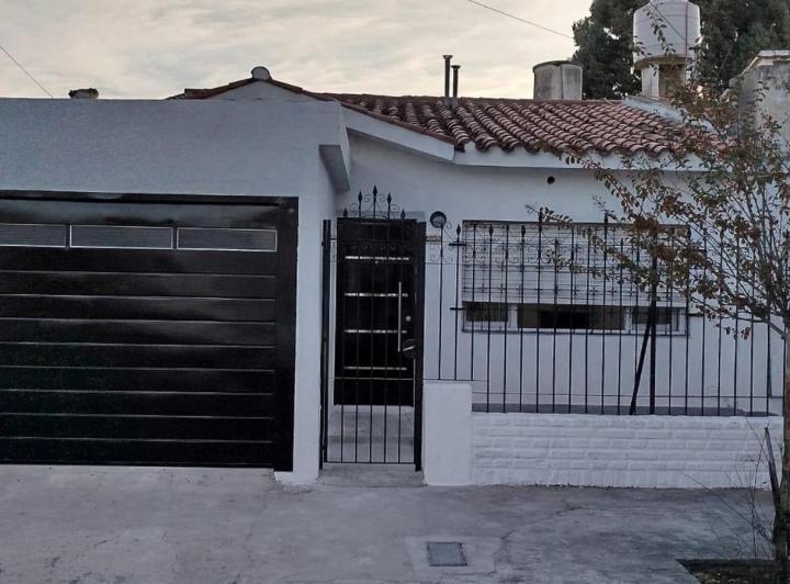 Casa · 145m² · 4 Ambientes · 1 Cochera