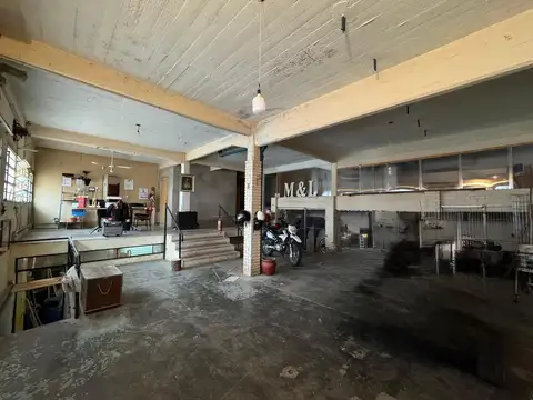 Galpón en Venta en Alberdi, Rosario
