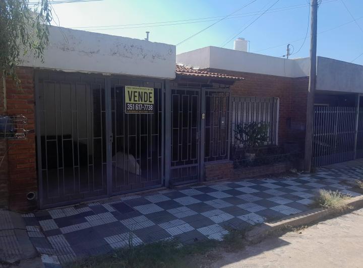 Casa · 135m² · 7 Ambientes · 1 Cochera