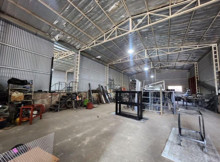 Fondo de comercio · 600m² · 2 Ambientes