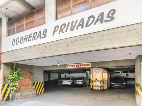 Cochera en Venta en Martin, Rosario