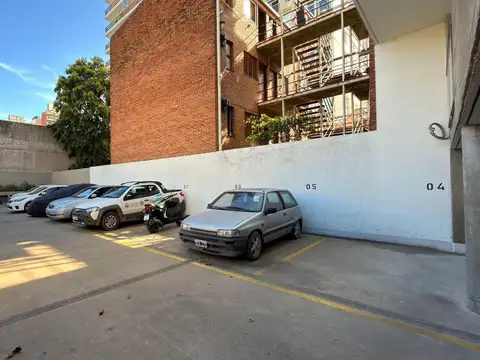 Cochera en Venta en Pichincha, Rosario