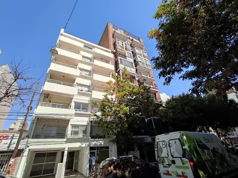 Cochera en Venta en Pichincha, Rosario