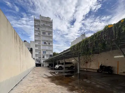 Cochera en Venta en Luis Agote, Rosario