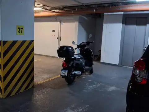 Cochera en Venta en Abasto, Rosario
