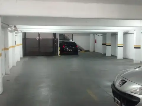 Cochera en Venta en Nuestra Señora De Lourdes, Rosario