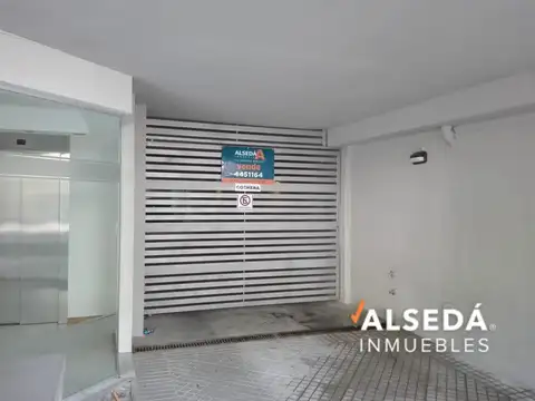 Cochera en Venta en Pichincha, Rosario