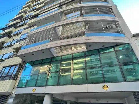 Cochera en Venta en Pichincha, Rosario