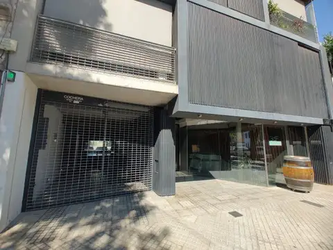 Cochera en Venta en Pichincha, Rosario