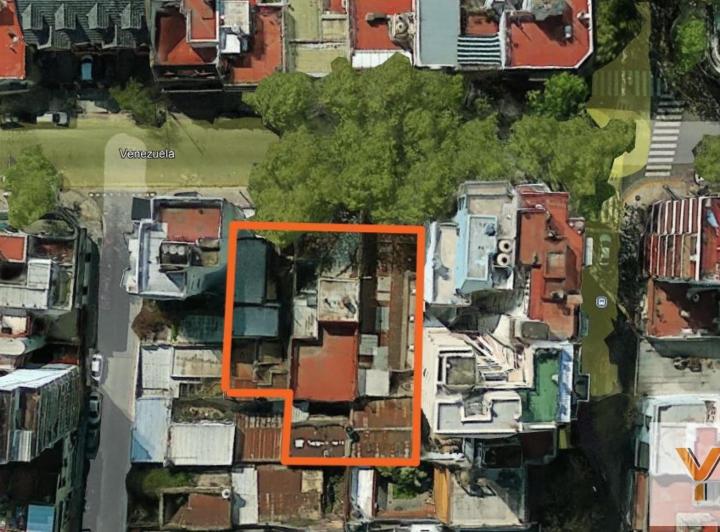 Terreno · 820m²