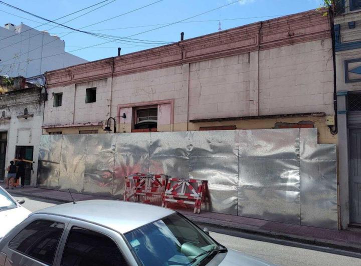 Terreno · 923m²