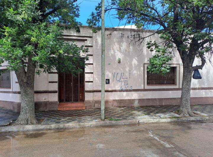Casa · 165m² · 4 Ambientes · 1 Cochera