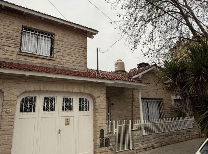 PH · 130m² · 4 Ambientes · 1 Cochera