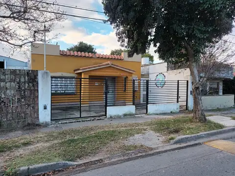 Casa en Venta en Villa Gobernador Galvez, Rosario