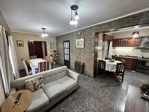 Casa en Venta en Las Delicias, Rosario
