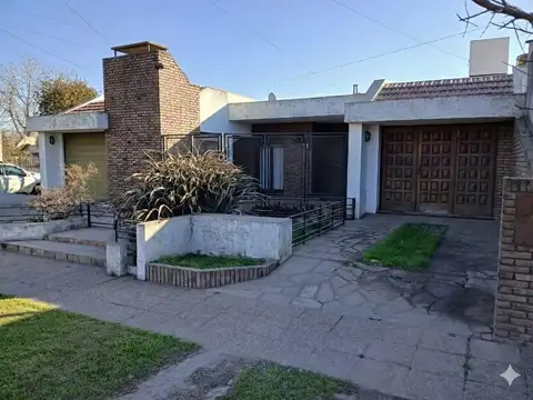 Casa en Venta en Carmen del Sauce, Rosario