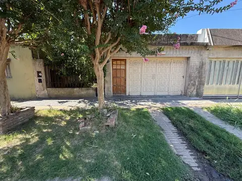 Casa en Venta en Azcuenaga, Rosario