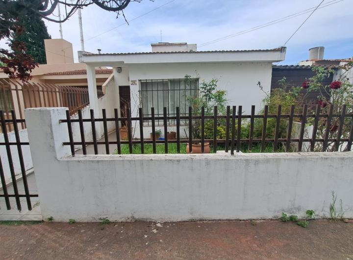 Casa · 195m² · 4 Ambientes · 1 Cochera
