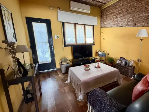 Casa en Venta en Azcuenaga, Rosario