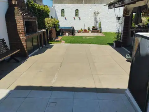 Casa en Venta en Azcuenaga, Rosario