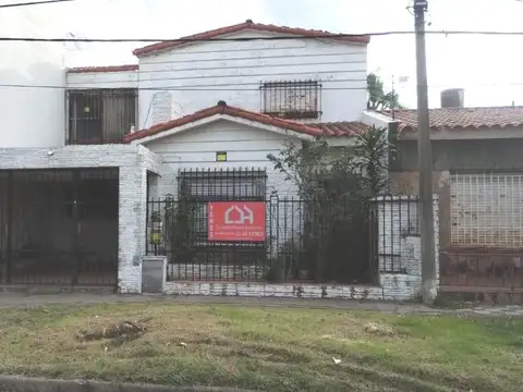 Casa en Venta en Jorge Cura, Rosario