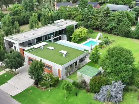 Casa en Venta en Kentucky Club de Campo, Countries y Barrios Cerrados en Funes