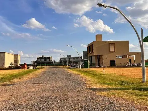 Terreno en Venta en Pueblo Esther, Rosario