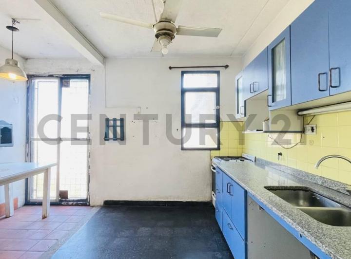 Departamento · 81m² · 4 Ambientes · 1 Cochera