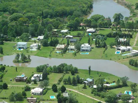 Terreno en Venta en Oliveros, Iriondo