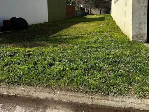 Terreno en Venta en Soldini, Rosario