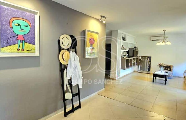 Casa · 364m² · 4 Ambientes · 2 Cocheras