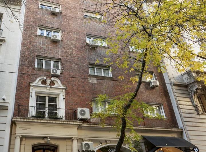 Departamento · 207m² · 8 Ambientes · 1 Cochera