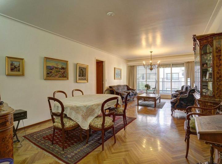Departamento · 160m² · 5 Ambientes · 1 Cochera